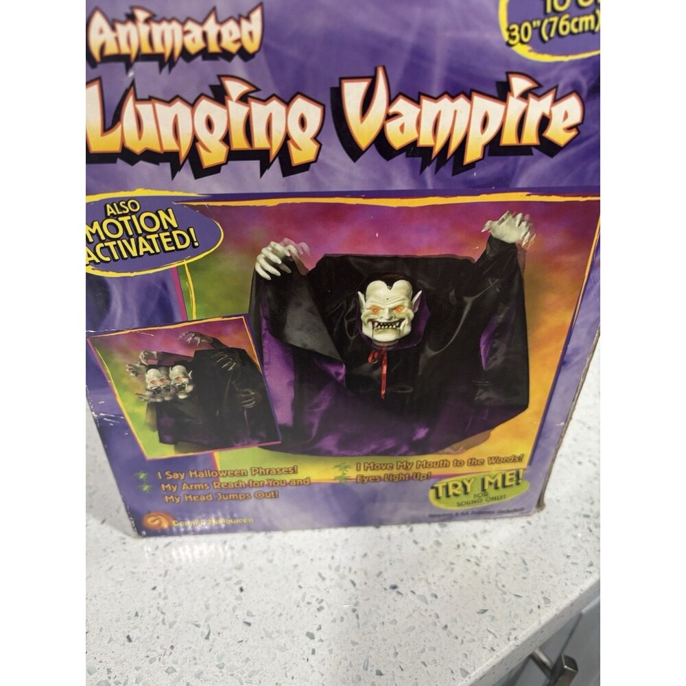 Vtg Gemmy Lunging Vampire In Action Door  Animated Figure in Box 2002 See Detail - Picture 16 of 16